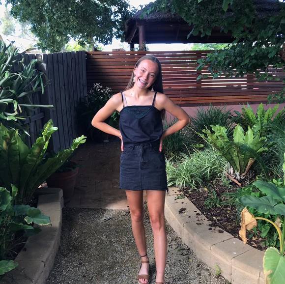 Meet your Posher, Jessica - Picture 1 of 1